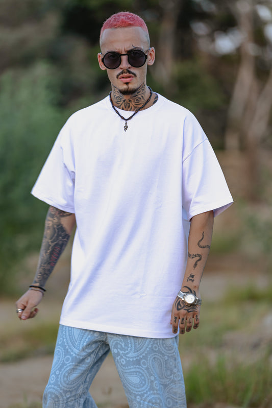 5- WHITE OVERSIZED T-SHIRT